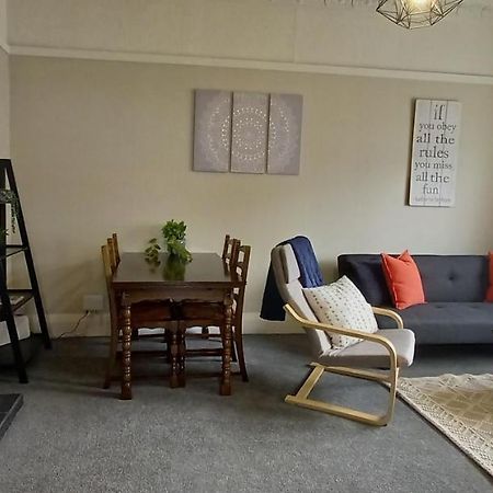 Character 2-Bedroom Unit Мастертон Екстер'єр фото