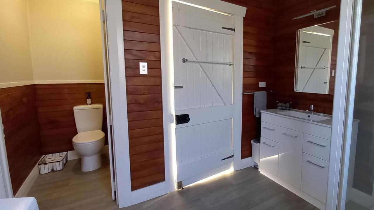 Character 2-Bedroom Unit Мастертон Екстер'єр фото